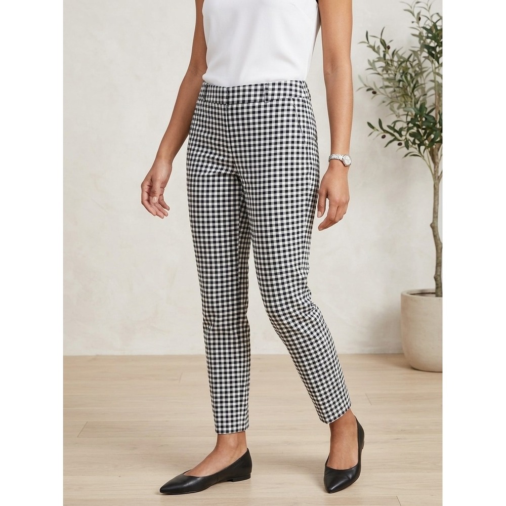 WHBM Gingham Ankle Pants 10R Black White Slim Parisian Chic Minimalist Preppy